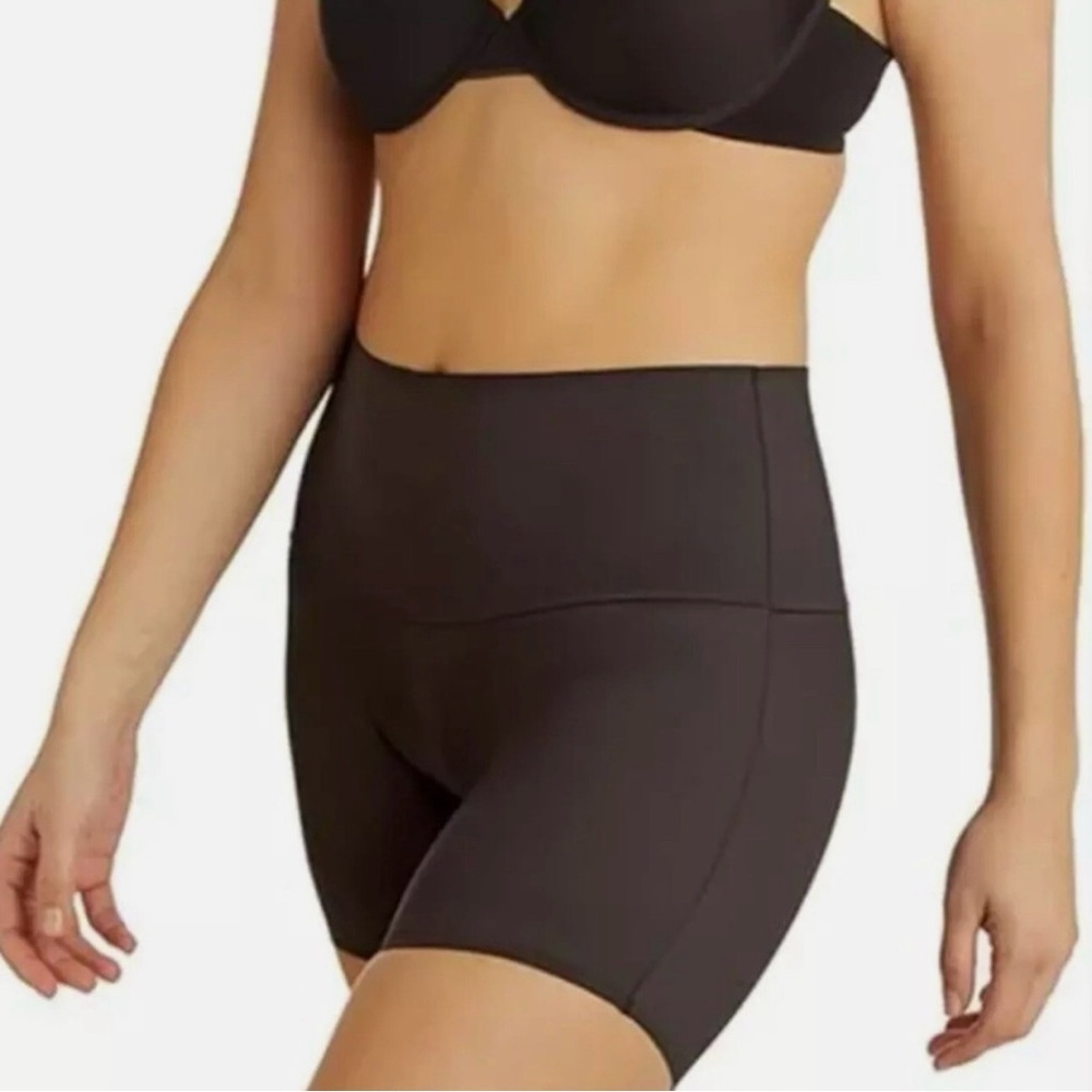 Miraclesuit Women's Shapewear Comfy Curves Waistline Bike Pant Black Size Xl